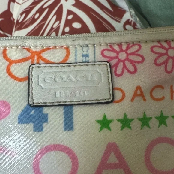 Coach 2009 spring collection , matching y2k butterfly graffiti cosmetic case - Picture 4 of 4